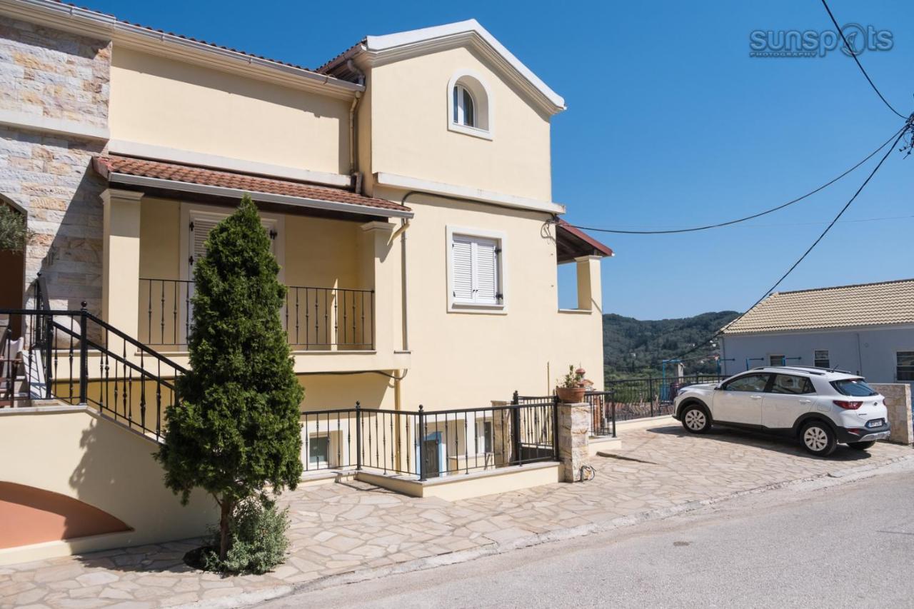Villa Konstantina Petrití Екстериор снимка
